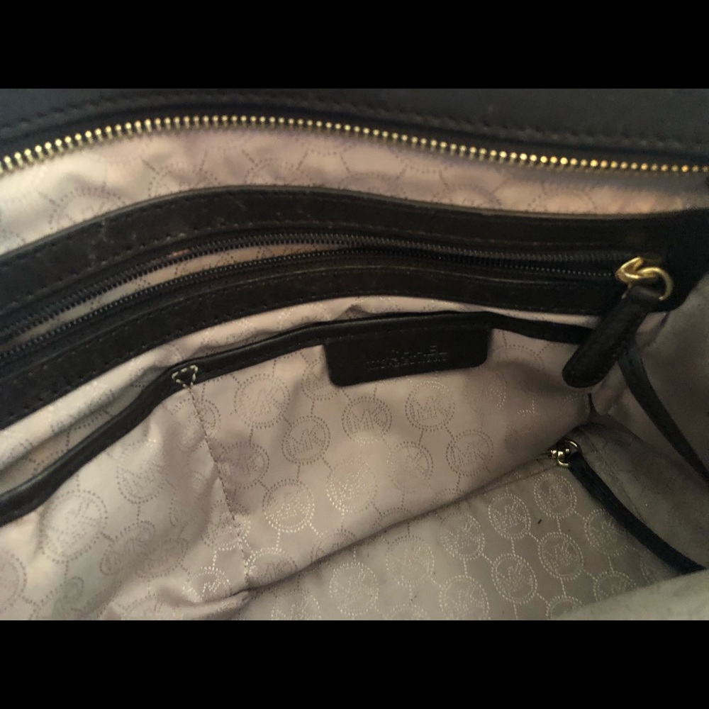 Michael Kors Hamilton Bag - Picture 3 of 4